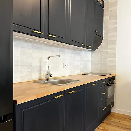 Apartment Czysta - Old Town, Superb Location, Railway Access *